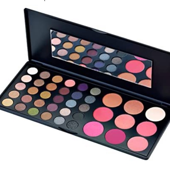 BH Cosmetics Special Occasion Palette - Picture 2 of 6